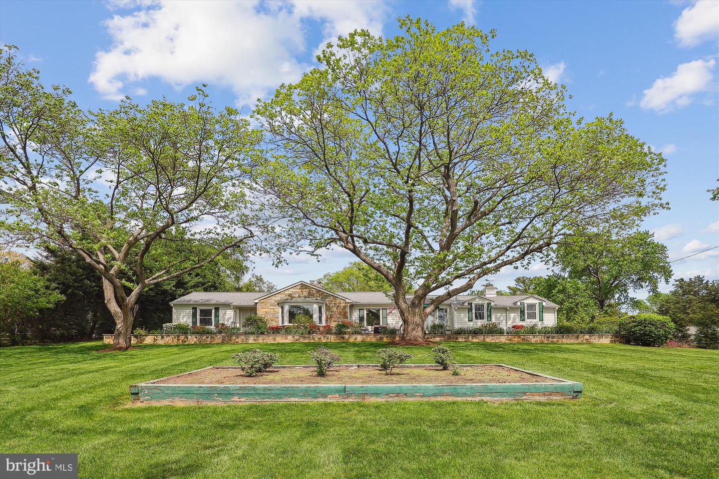 6516 ELMDALE RD, ALEXANDRIA, Virginia 22312, 5 Bedrooms Bedrooms, ,3 BathroomsBathrooms,Residential,For sale,6516 ELMDALE RD,VAFX2236676 MLS # VAFX2236676
