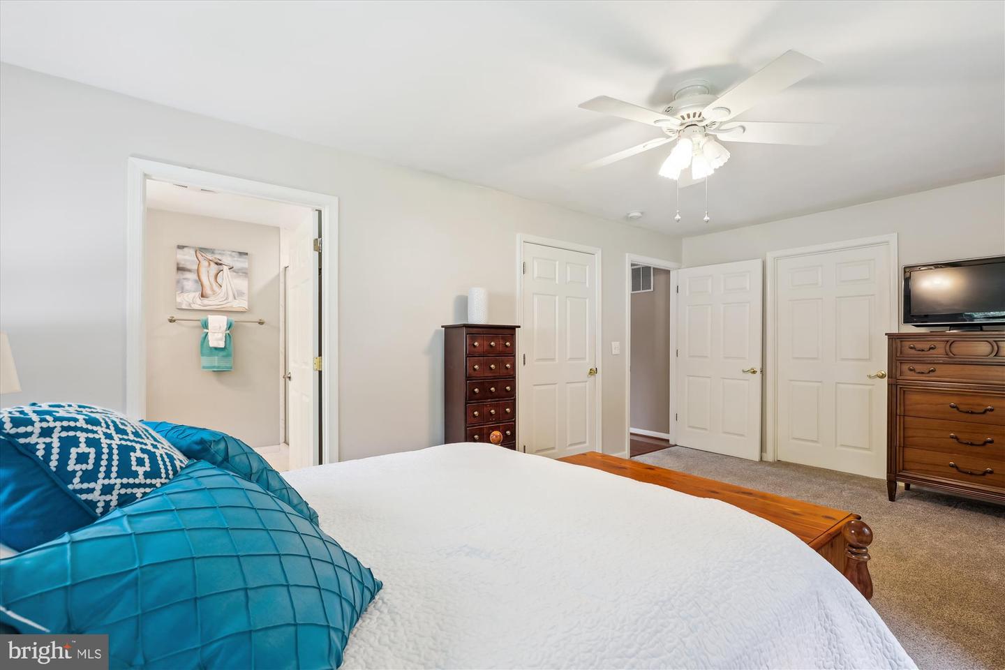 6516 ELMDALE RD, ALEXANDRIA, Virginia 22312, 5 Bedrooms Bedrooms, ,3 BathroomsBathrooms,Residential,For sale,6516 ELMDALE RD,VAFX2236676 MLS # VAFX2236676