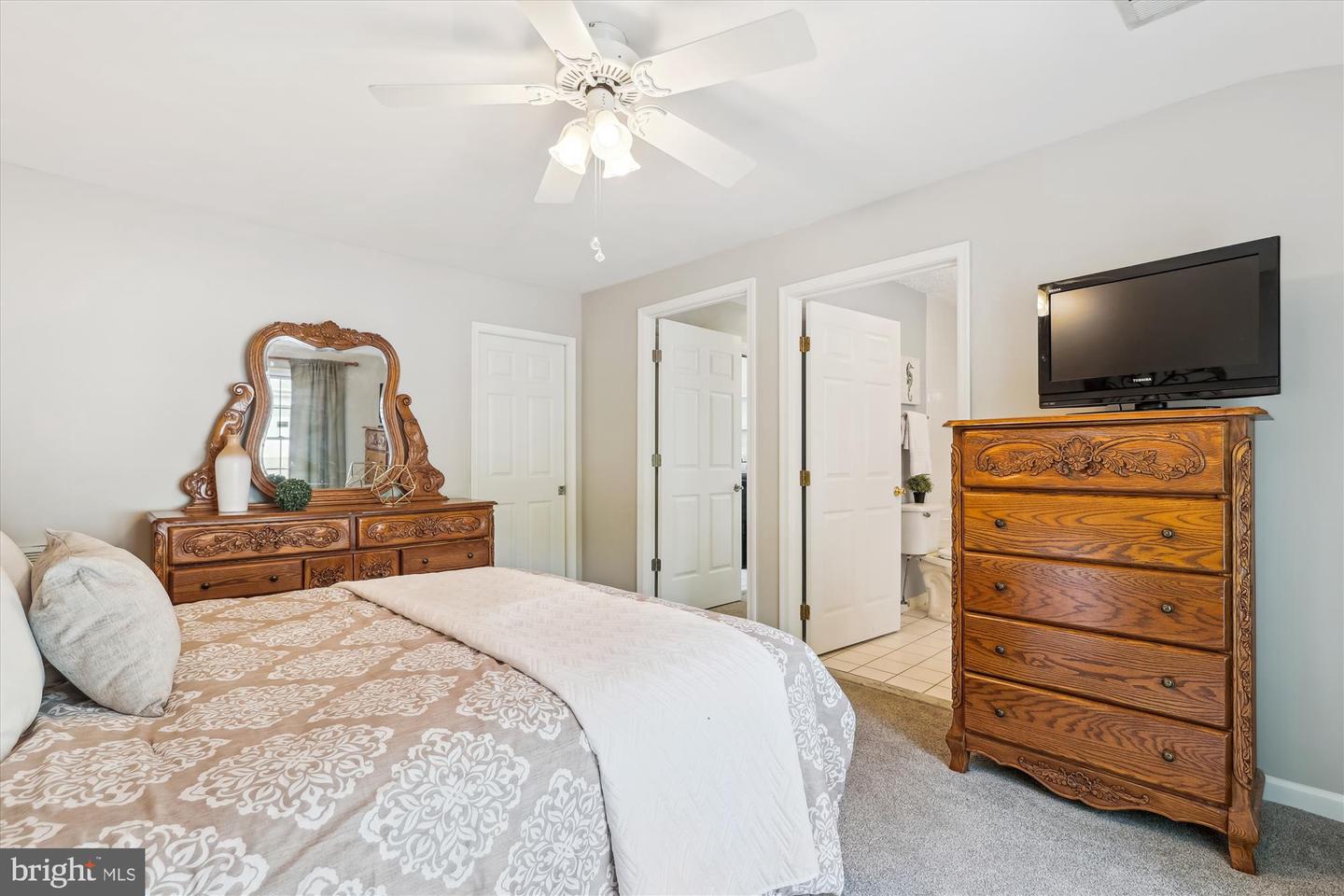 6516 ELMDALE RD, ALEXANDRIA, Virginia 22312, 5 Bedrooms Bedrooms, ,3 BathroomsBathrooms,Residential,For sale,6516 ELMDALE RD,VAFX2236676 MLS # VAFX2236676