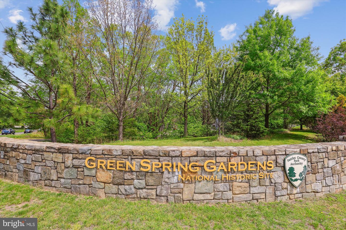 6516 ELMDALE RD, ALEXANDRIA, Virginia 22312, 5 Bedrooms Bedrooms, ,3 BathroomsBathrooms,Residential,For sale,6516 ELMDALE RD,VAFX2236676 MLS # VAFX2236676