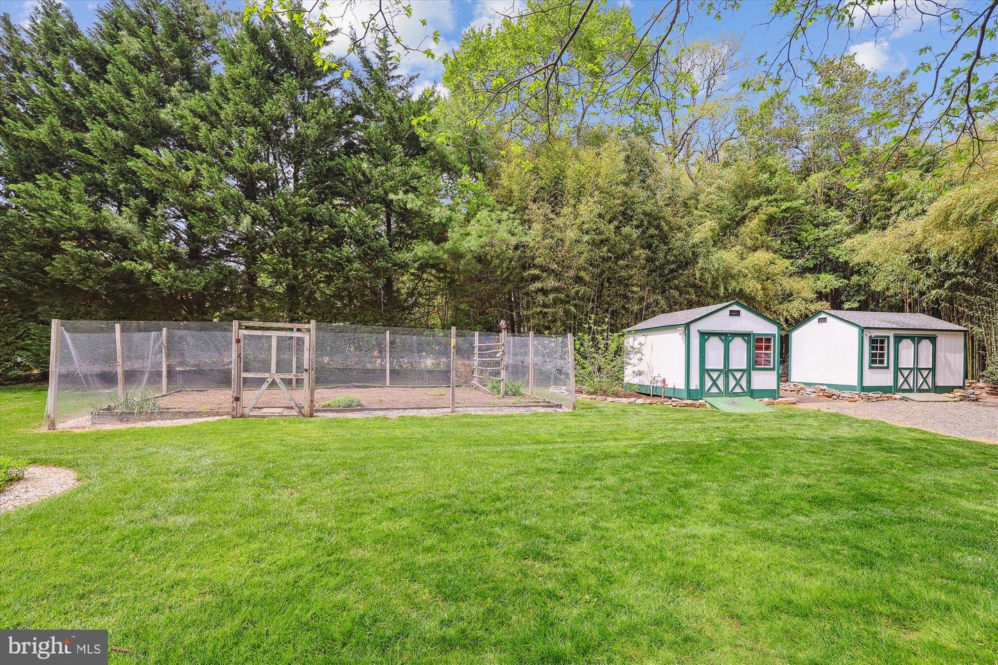 6516 ELMDALE RD, ALEXANDRIA, Virginia 22312, 5 Bedrooms Bedrooms, ,3 BathroomsBathrooms,Residential,For sale,6516 ELMDALE RD,VAFX2236676 MLS # VAFX2236676