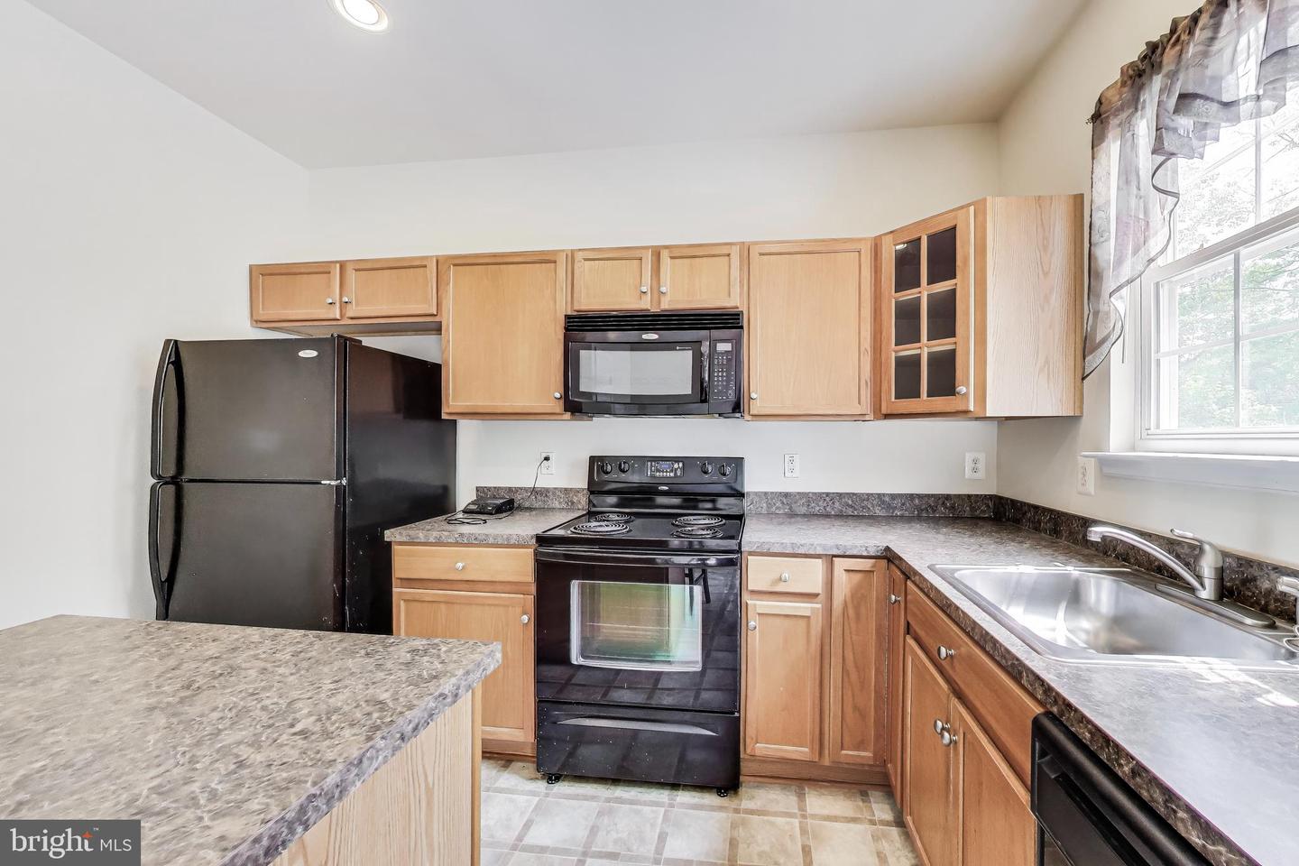 138 DANBURY ST SW, WASHINGTON, District Of Columbia 20032, 3 Bedrooms Bedrooms, ,2 BathroomsBathrooms,Residential,For sale,138 DANBURY ST SW,DCDC2197590 MLS # DCDC2197590