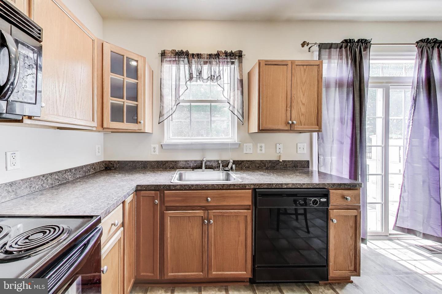 138 DANBURY ST SW, WASHINGTON, District Of Columbia 20032, 3 Bedrooms Bedrooms, ,2 BathroomsBathrooms,Residential,For sale,138 DANBURY ST SW,DCDC2197590 MLS # DCDC2197590
