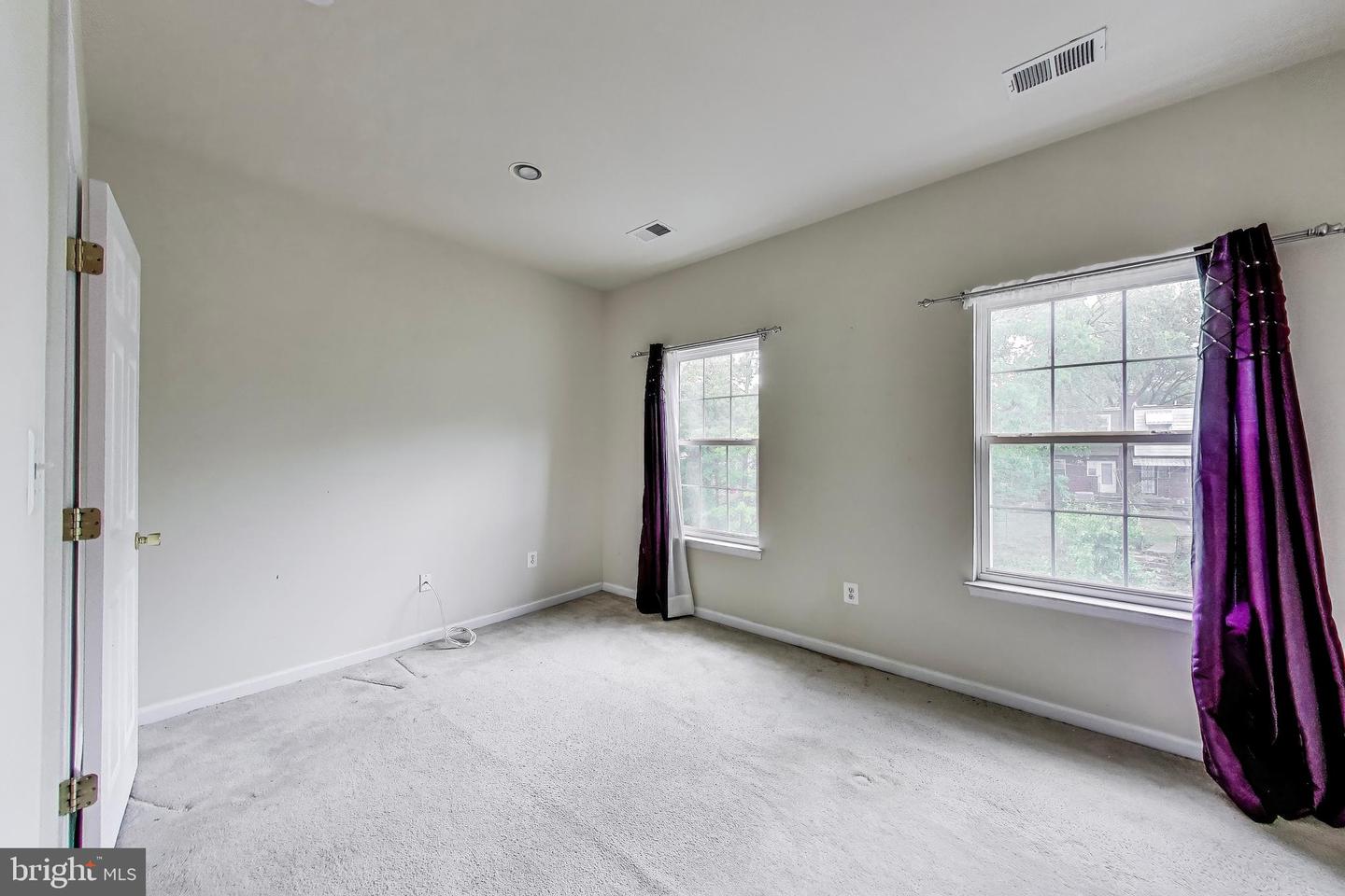 138 DANBURY ST SW, WASHINGTON, District Of Columbia 20032, 3 Bedrooms Bedrooms, ,2 BathroomsBathrooms,Residential,For sale,138 DANBURY ST SW,DCDC2197590 MLS # DCDC2197590