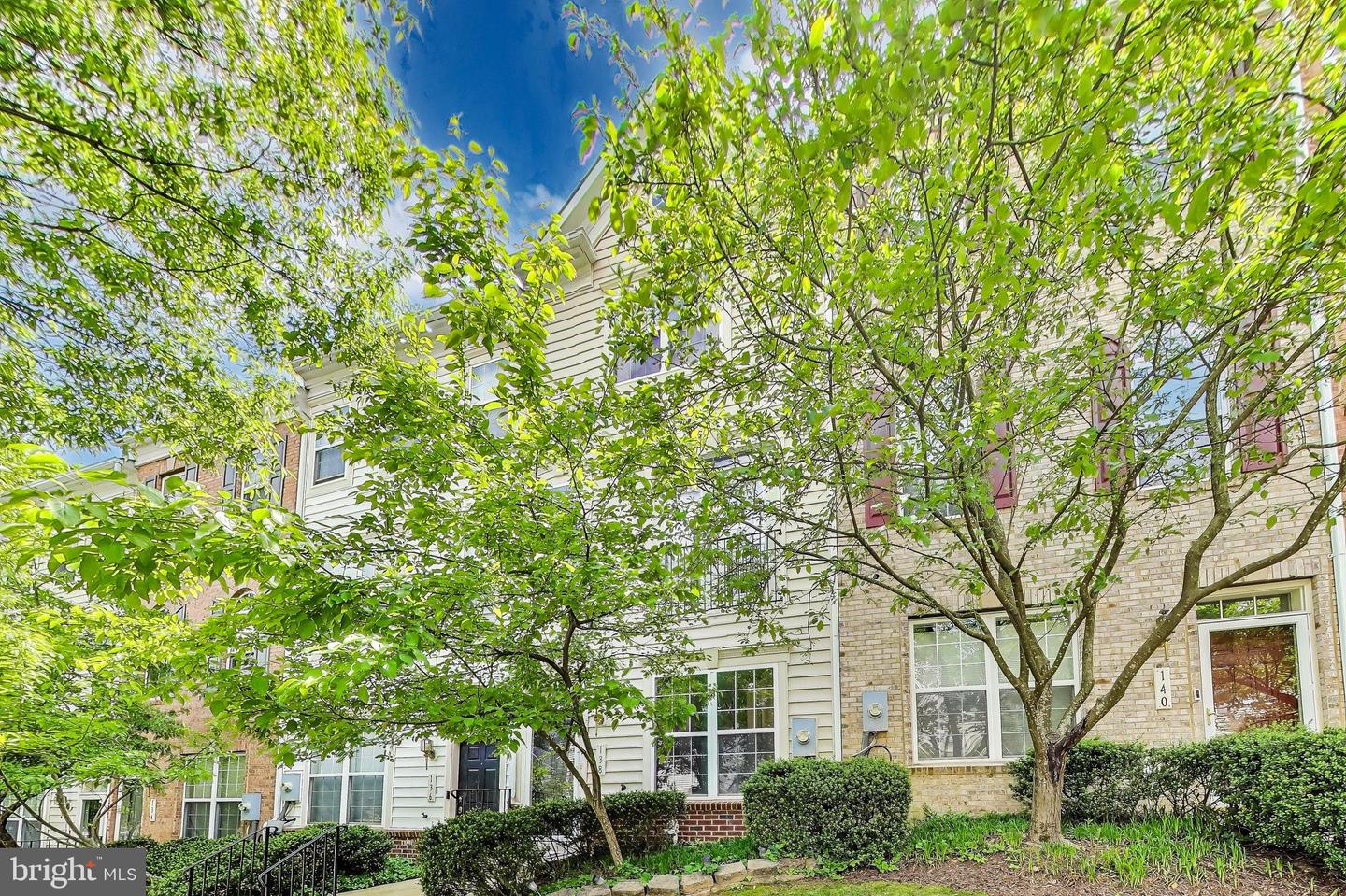 138 DANBURY ST SW, WASHINGTON, District Of Columbia 20032, 3 Bedrooms Bedrooms, ,2 BathroomsBathrooms,Residential,For sale,138 DANBURY ST SW,DCDC2197590 MLS # DCDC2197590