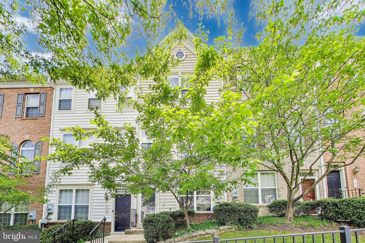 138 DANBURY ST SW, WASHINGTON, District Of Columbia 20032, 3 Bedrooms Bedrooms, ,2 BathroomsBathrooms,Residential,For sale,138 DANBURY ST SW,DCDC2197590 MLS # DCDC2197590