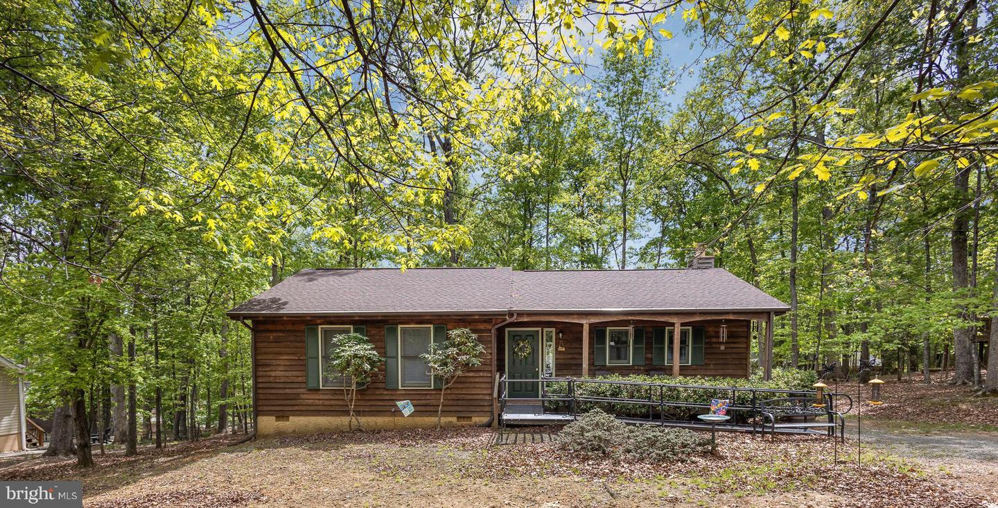 23 W LAKE FOREST DR, PALMYRA, Virginia 22963, 3 Bedrooms Bedrooms, ,1 BathroomBathrooms,Residential,For sale,23 W LAKE FOREST DR,VAFN2000462 MLS # VAFN2000462