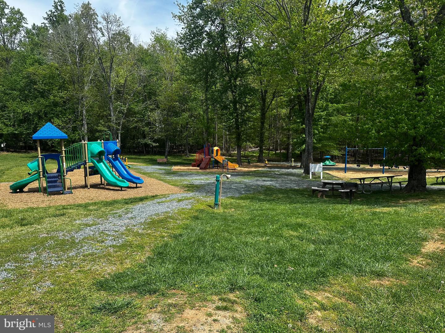 23 W LAKE FOREST DR, PALMYRA, Virginia 22963, 3 Bedrooms Bedrooms, ,1 BathroomBathrooms,Residential,For sale,23 W LAKE FOREST DR,VAFN2000462 MLS # VAFN2000462