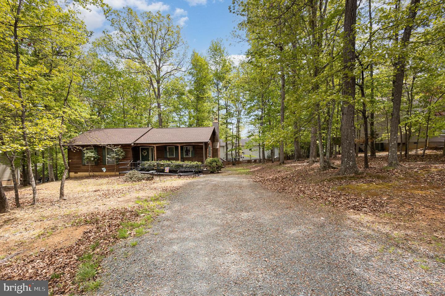 23 W LAKE FOREST DR, PALMYRA, Virginia 22963, 3 Bedrooms Bedrooms, ,1 BathroomBathrooms,Residential,For sale,23 W LAKE FOREST DR,VAFN2000462 MLS # VAFN2000462