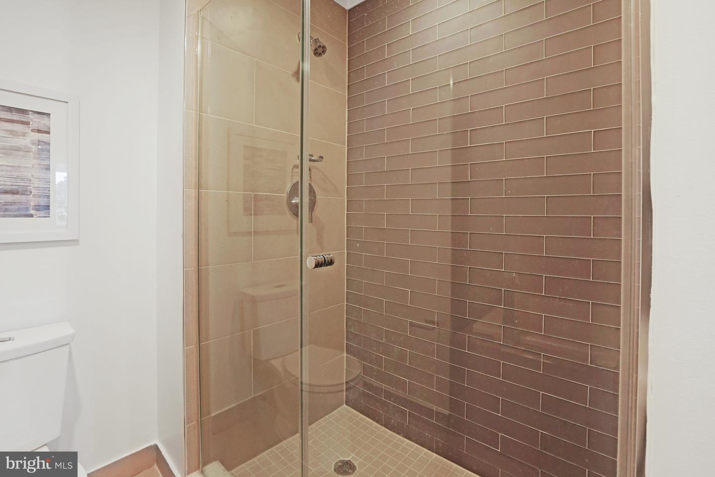 515 N WASHINGTON ST #404, ALEXANDRIA, Virginia 22314, 2 Bedrooms Bedrooms, ,2 BathroomsBathrooms,Residential,For sale,515 N WASHINGTON ST #404,VAAX2044710 MLS # VAAX2044710