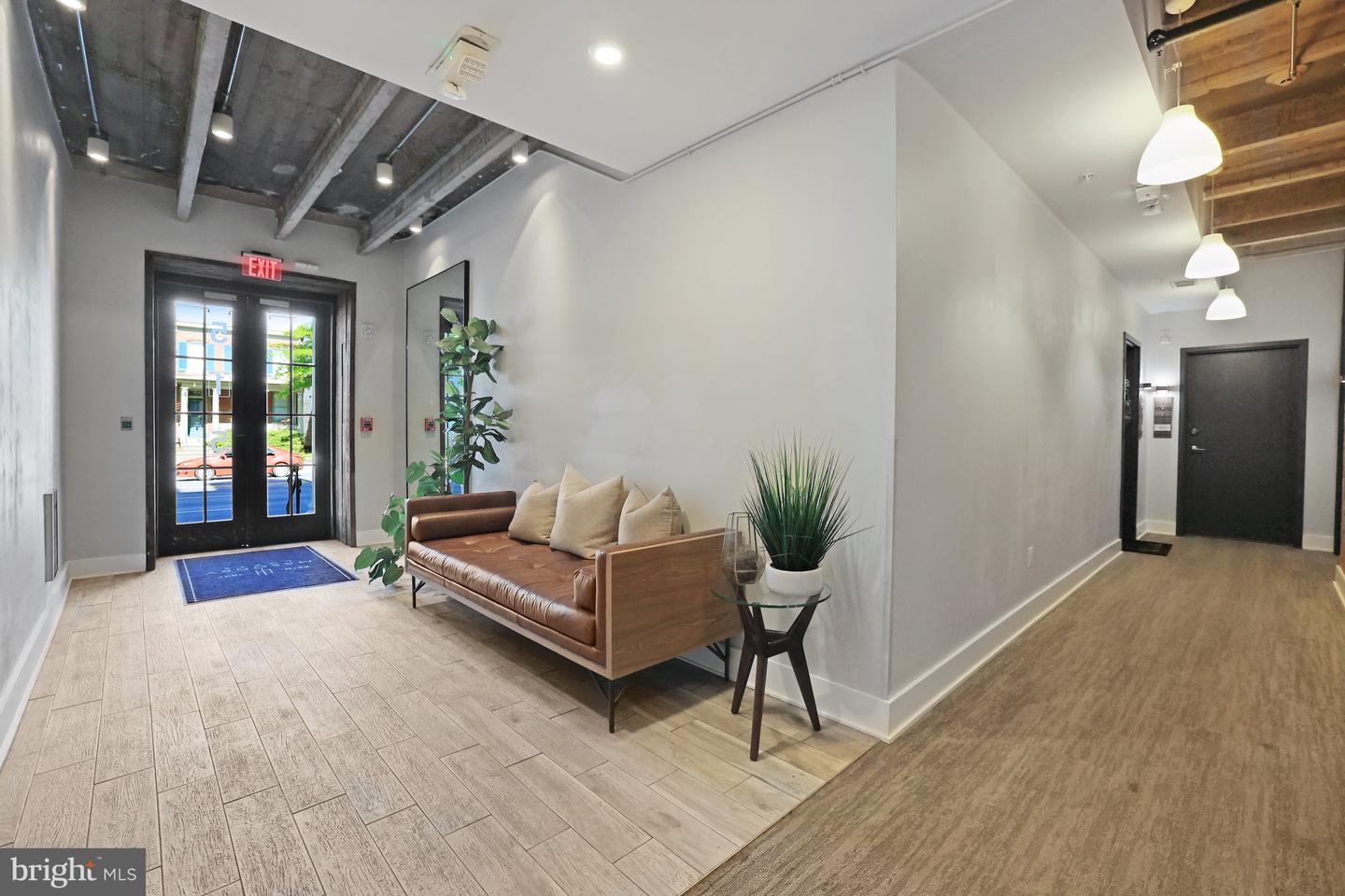 515 N WASHINGTON ST #404, ALEXANDRIA, Virginia 22314, 2 Bedrooms Bedrooms, ,2 BathroomsBathrooms,Residential,For sale,515 N WASHINGTON ST #404,VAAX2044710 MLS # VAAX2044710