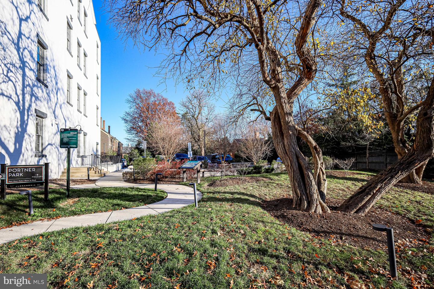 515 N WASHINGTON ST #404, ALEXANDRIA, Virginia 22314, 2 Bedrooms Bedrooms, ,2 BathroomsBathrooms,Residential,For sale,515 N WASHINGTON ST #404,VAAX2044710 MLS # VAAX2044710