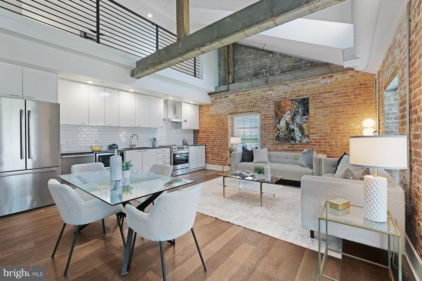 515 N WASHINGTON ST #404, ALEXANDRIA, Virginia 22314, 2 Bedrooms Bedrooms, ,2 BathroomsBathrooms,Residential,For sale,515 N WASHINGTON ST #404,VAAX2044710 MLS # VAAX2044710