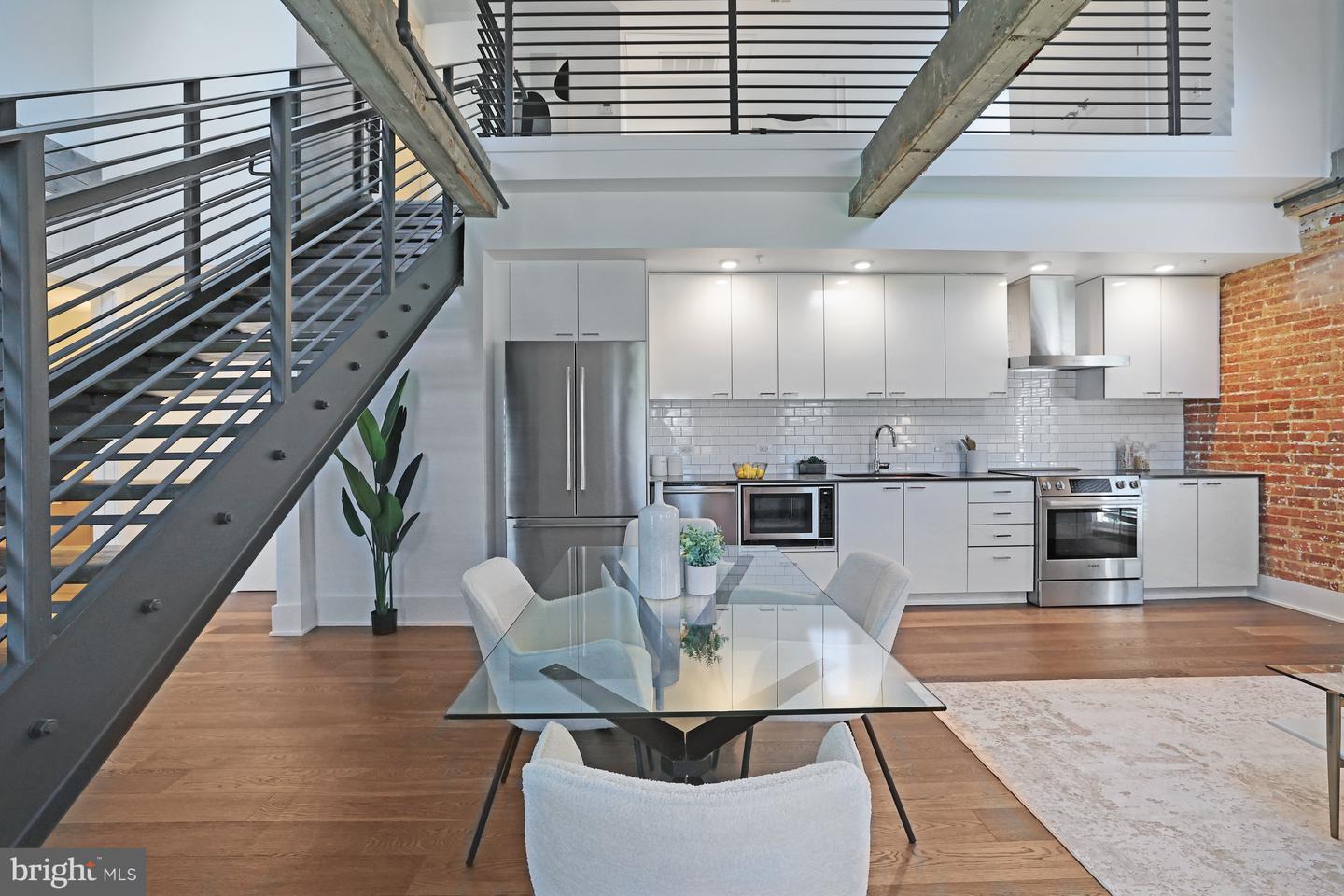 515 N WASHINGTON ST #404, ALEXANDRIA, Virginia 22314, 2 Bedrooms Bedrooms, ,2 BathroomsBathrooms,Residential,For sale,515 N WASHINGTON ST #404,VAAX2044710 MLS # VAAX2044710