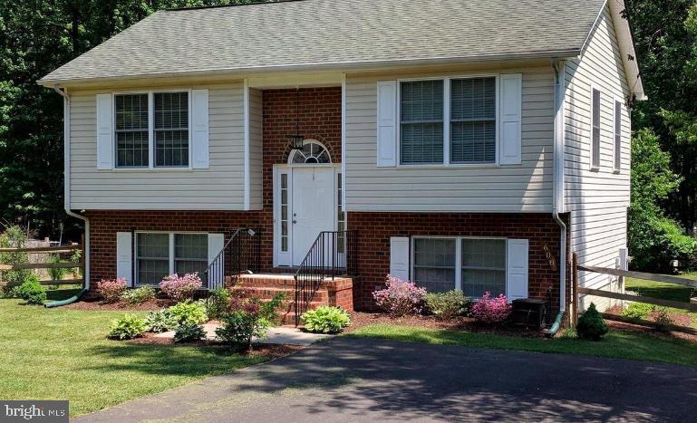 608 SOUTHAMPTON DR, RUTHER GLEN, Virginia 22546, 4 Bedrooms Bedrooms, ,2 BathroomsBathrooms,Residential,For sale,608 SOUTHAMPTON DR,VACV2008066 MLS # VACV2008066