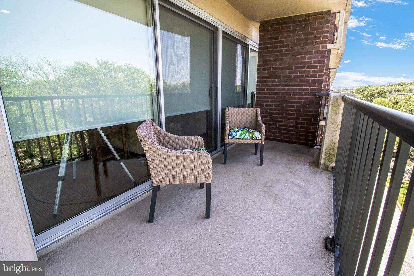 1300 ARMY NAVY DR #709, ARLINGTON, Virginia 22202, 2 Bedrooms Bedrooms, ,2 BathroomsBathrooms,Residential,For sale,1300 ARMY NAVY DR #709,VAAR2056650 MLS # VAAR2056650