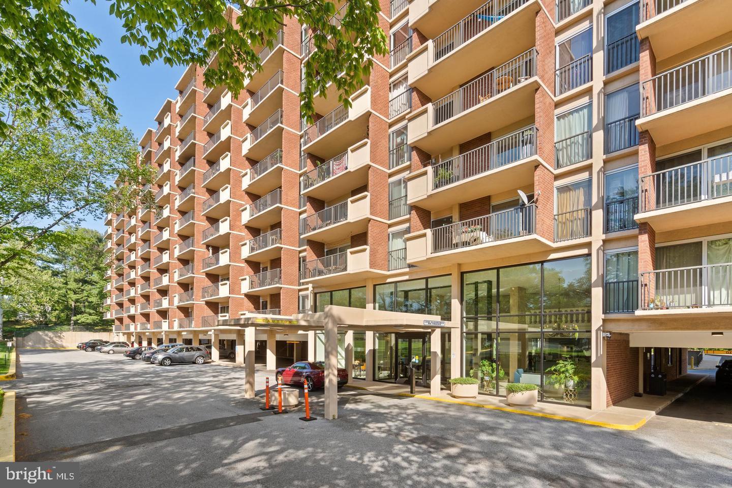 1300 ARMY NAVY DR #709, ARLINGTON, Virginia 22202, 2 Bedrooms Bedrooms, ,2 BathroomsBathrooms,Residential,For sale,1300 ARMY NAVY DR #709,VAAR2056650 MLS # VAAR2056650