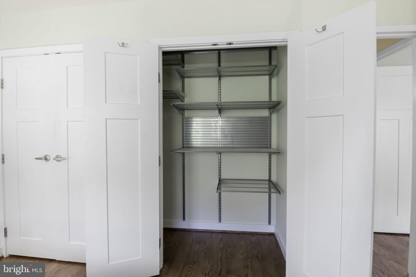 1300 ARMY NAVY DR #709, ARLINGTON, Virginia 22202, 2 Bedrooms Bedrooms, ,2 BathroomsBathrooms,Residential,For sale,1300 ARMY NAVY DR #709,VAAR2056650 MLS # VAAR2056650
