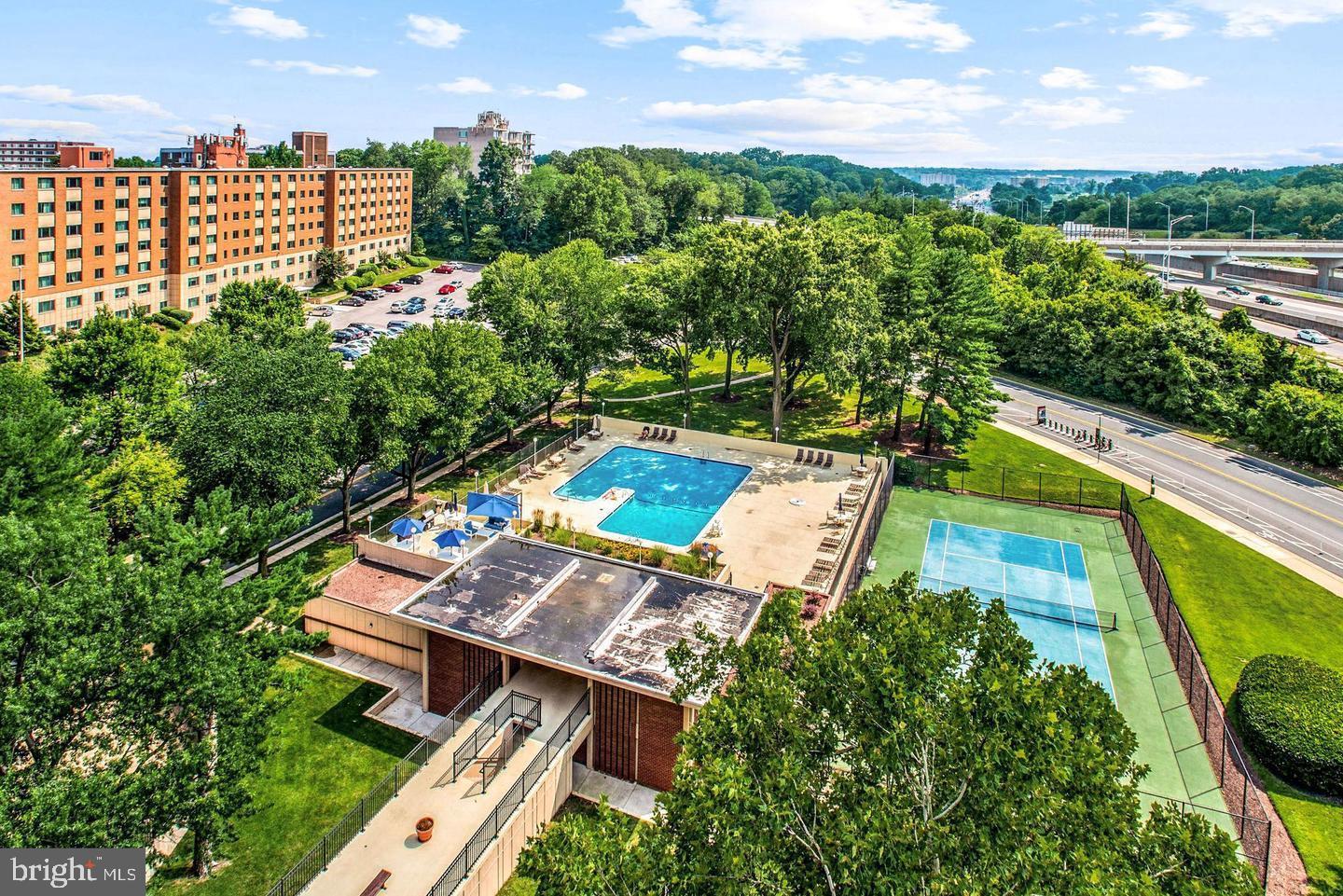 1300 ARMY NAVY DR #709, ARLINGTON, Virginia 22202, 2 Bedrooms Bedrooms, ,2 BathroomsBathrooms,Residential,For sale,1300 ARMY NAVY DR #709,VAAR2056650 MLS # VAAR2056650