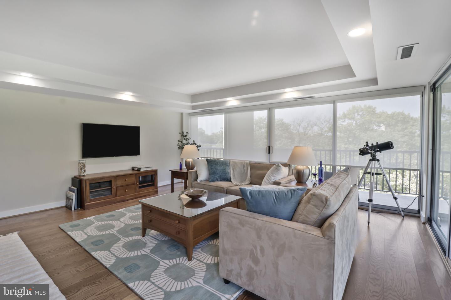 1300 ARMY NAVY DR #709, ARLINGTON, Virginia 22202, 2 Bedrooms Bedrooms, ,2 BathroomsBathrooms,Residential,For sale,1300 ARMY NAVY DR #709,VAAR2056650 MLS # VAAR2056650