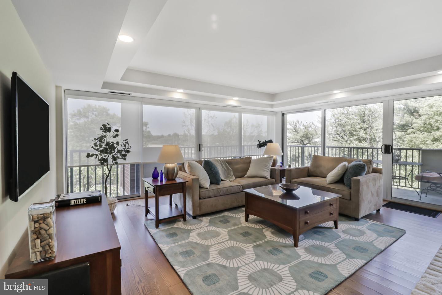 1300 ARMY NAVY DR #709, ARLINGTON, Virginia 22202, 2 Bedrooms Bedrooms, ,2 BathroomsBathrooms,Residential,For sale,1300 ARMY NAVY DR #709,VAAR2056650 MLS # VAAR2056650