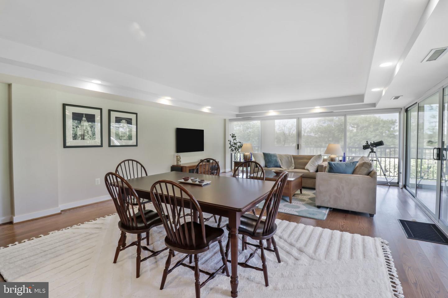 1300 ARMY NAVY DR #709, ARLINGTON, Virginia 22202, 2 Bedrooms Bedrooms, ,2 BathroomsBathrooms,Residential,For sale,1300 ARMY NAVY DR #709,VAAR2056650 MLS # VAAR2056650