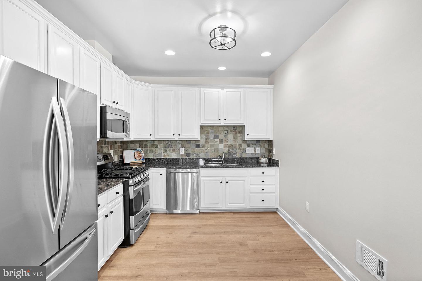 20802 ADAMS MILL PL, ASHBURN, Virginia 20147, 3 Bedrooms Bedrooms, ,3 BathroomsBathrooms,Residential,For sale,20802 ADAMS MILL PL,VALO2094962 MLS # VALO2094962