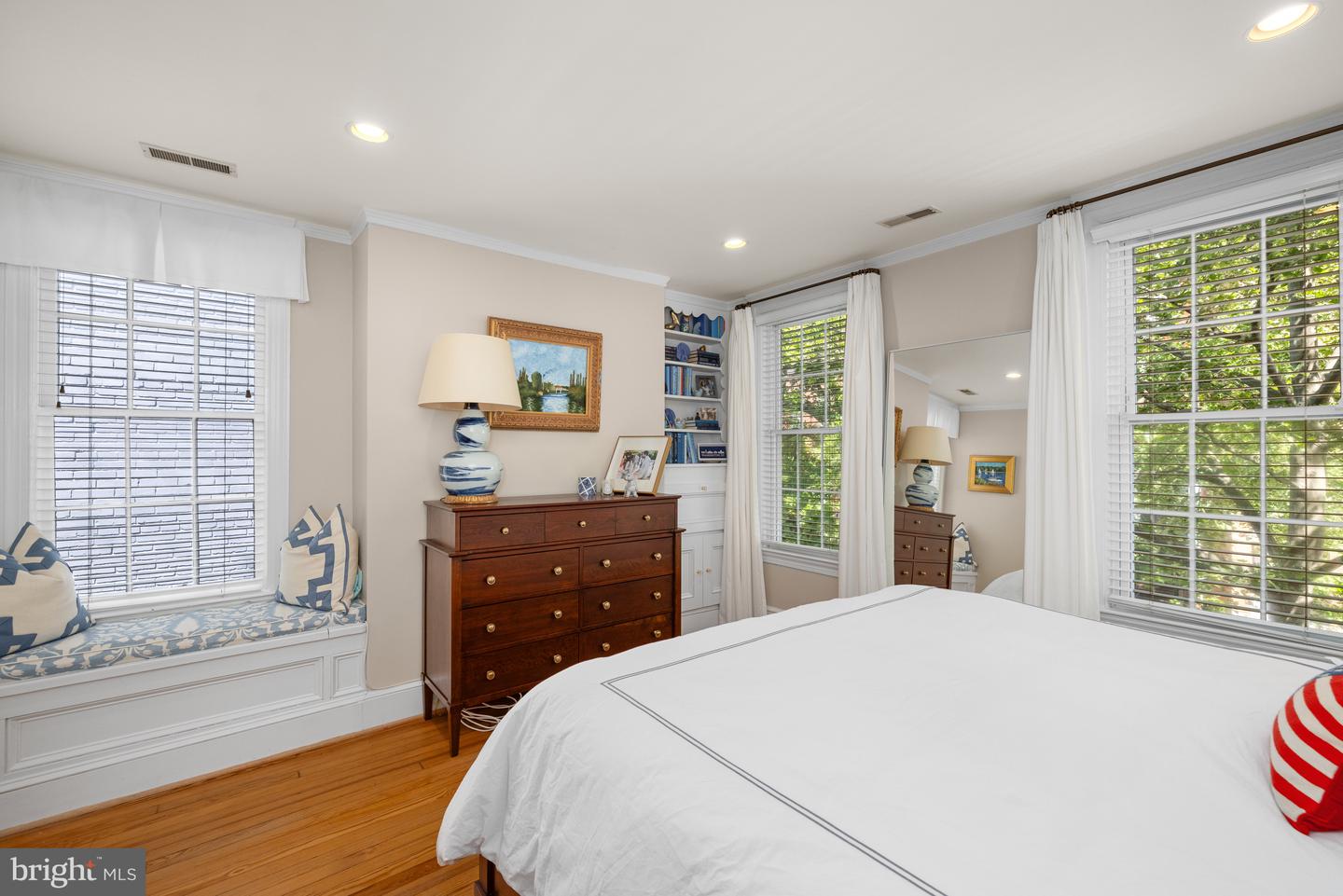 3104 N ST NW, WASHINGTON, District Of Columbia 20007, 3 Bedrooms Bedrooms, ,3 BathroomsBathrooms,Residential,For sale,3104 N ST NW,DCDC2197888 MLS # DCDC2197888