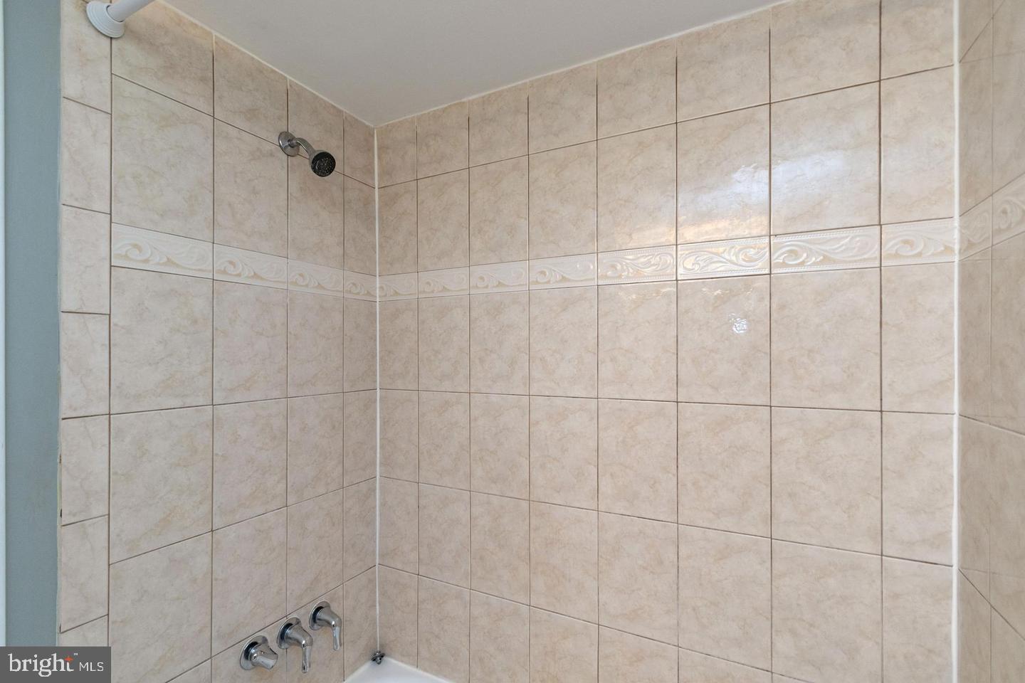 12701 DARA DR #104, WOODBRIDGE, Virginia 22192, 1 Bedroom Bedrooms, ,1 BathroomBathrooms,Residential,For sale,12701 DARA DR #104,VAPW2093372 MLS # VAPW2093372