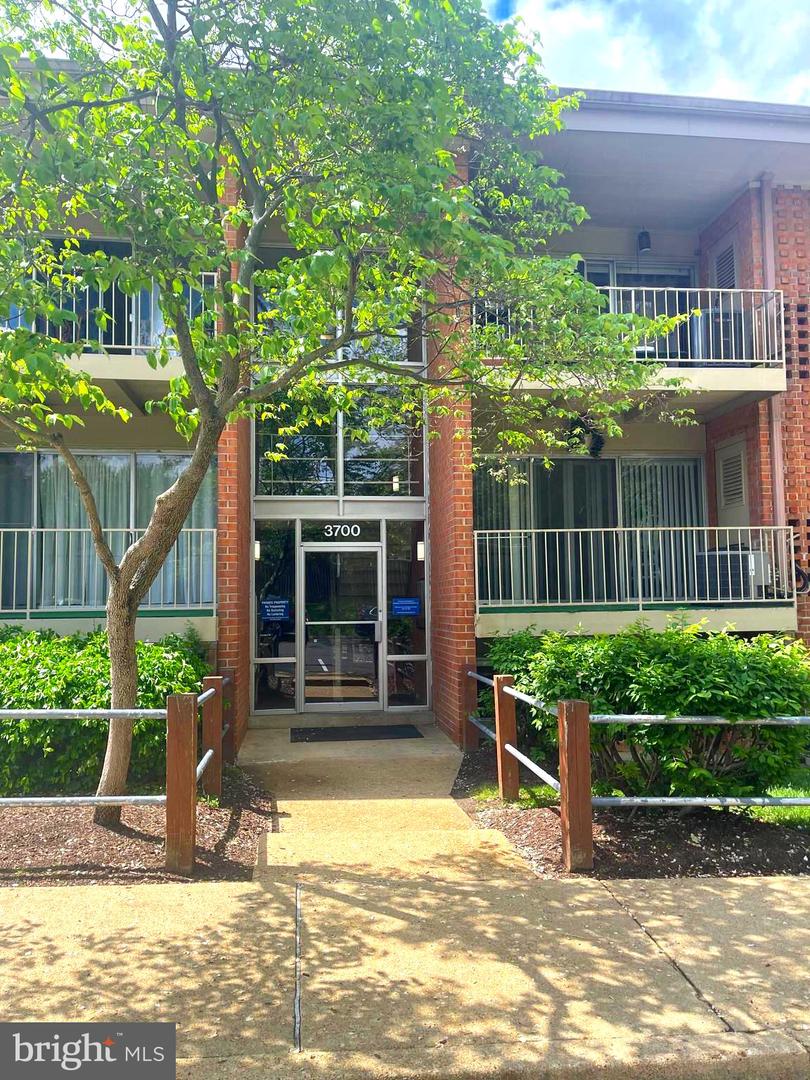 3700 N ROSSER ST #104, ALEXANDRIA, Virginia 22311, 3 Bedrooms Bedrooms, ,1 BathroomBathrooms,Residential,For sale,3700 N ROSSER ST #104,VAFX2237302 MLS # VAFX2237302