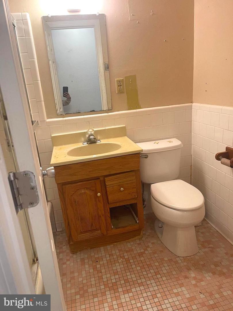 3700 N ROSSER ST #104, ALEXANDRIA, Virginia 22311, 3 Bedrooms Bedrooms, ,1 BathroomBathrooms,Residential,For sale,3700 N ROSSER ST #104,VAFX2237302 MLS # VAFX2237302