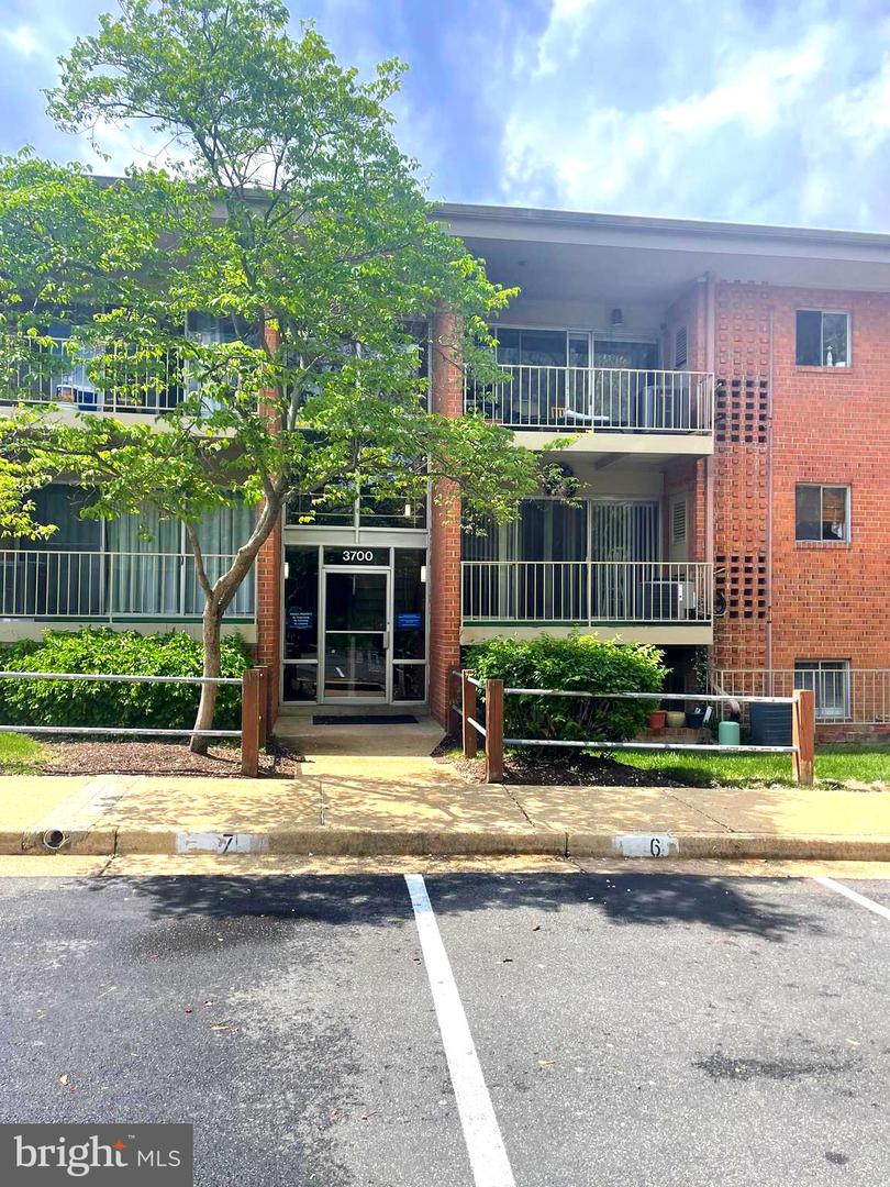 3700 N ROSSER ST #104, ALEXANDRIA, Virginia 22311, 3 Bedrooms Bedrooms, ,1 BathroomBathrooms,Residential,For sale,3700 N ROSSER ST #104,VAFX2237302 MLS # VAFX2237302