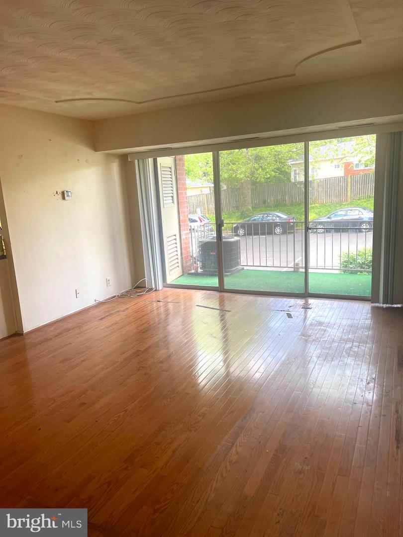 3700 N ROSSER ST #104, ALEXANDRIA, Virginia 22311, 3 Bedrooms Bedrooms, ,1 BathroomBathrooms,Residential,For sale,3700 N ROSSER ST #104,VAFX2237302 MLS # VAFX2237302