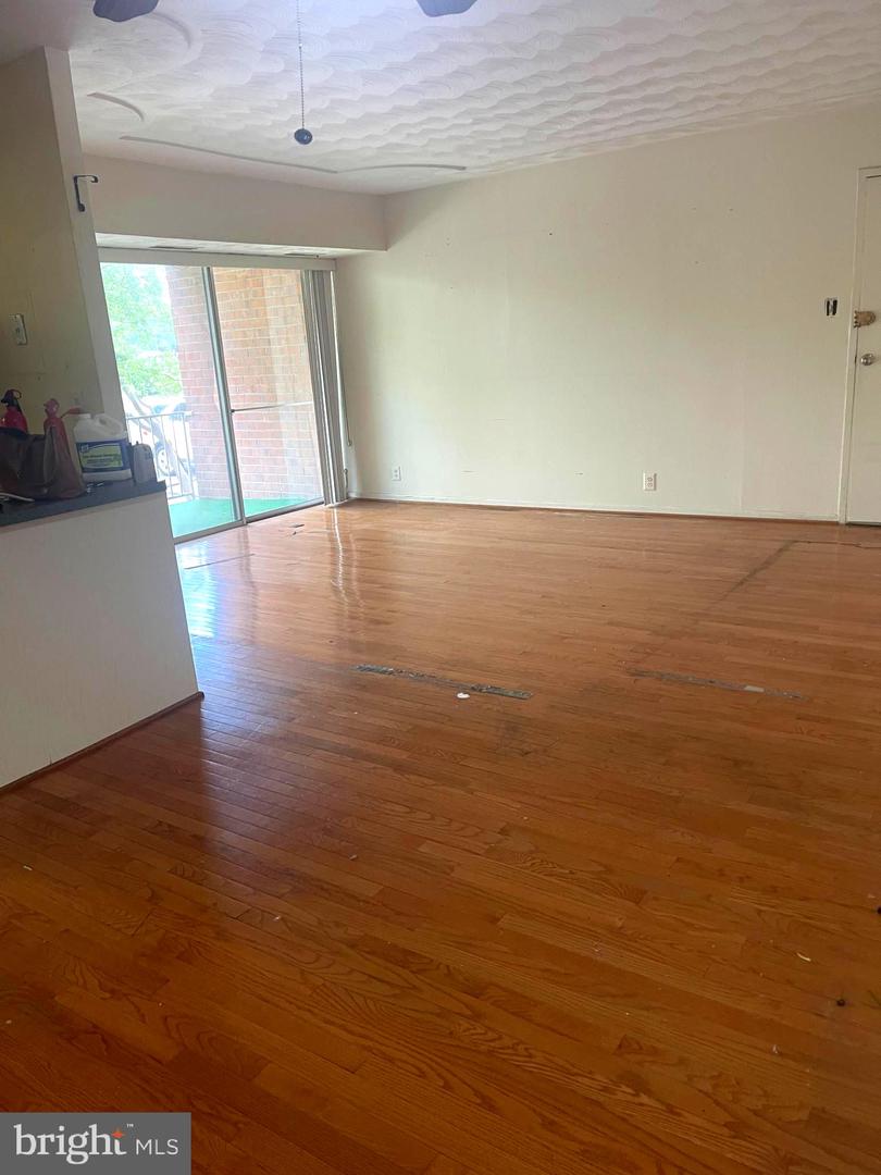 3700 N ROSSER ST #104, ALEXANDRIA, Virginia 22311, 3 Bedrooms Bedrooms, ,1 BathroomBathrooms,Residential,For sale,3700 N ROSSER ST #104,VAFX2237302 MLS # VAFX2237302