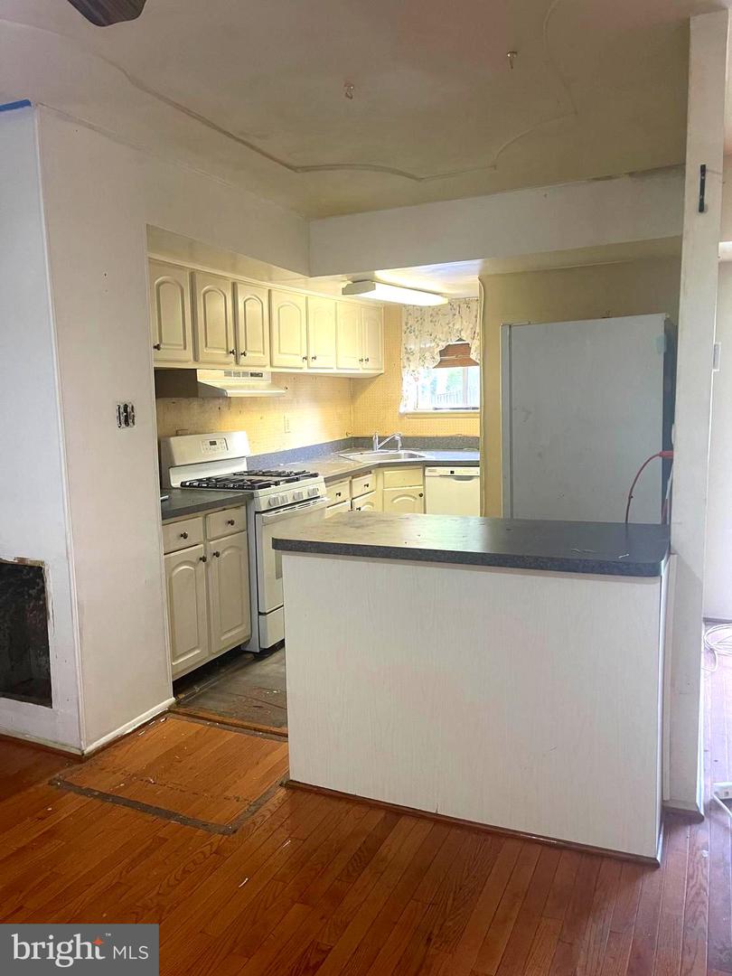 3700 N ROSSER ST #104, ALEXANDRIA, Virginia 22311, 3 Bedrooms Bedrooms, ,1 BathroomBathrooms,Residential,For sale,3700 N ROSSER ST #104,VAFX2237302 MLS # VAFX2237302
