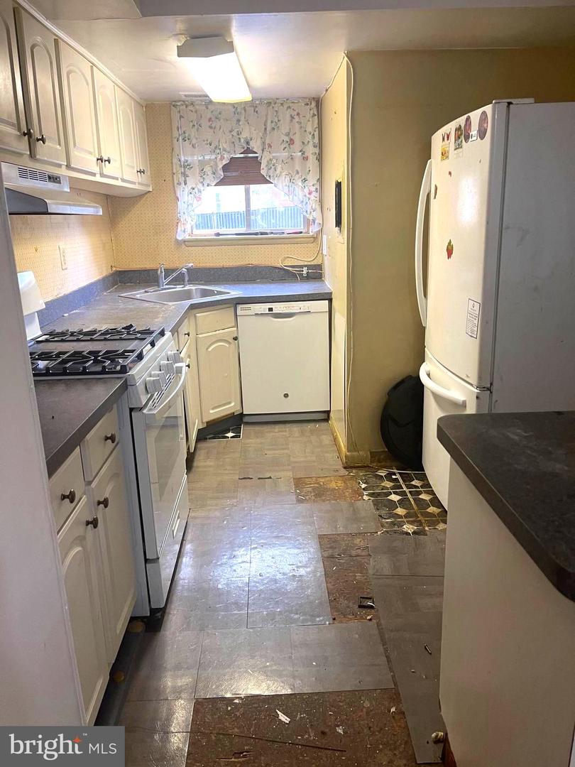 3700 N ROSSER ST #104, ALEXANDRIA, Virginia 22311, 3 Bedrooms Bedrooms, ,1 BathroomBathrooms,Residential,For sale,3700 N ROSSER ST #104,VAFX2237302 MLS # VAFX2237302
