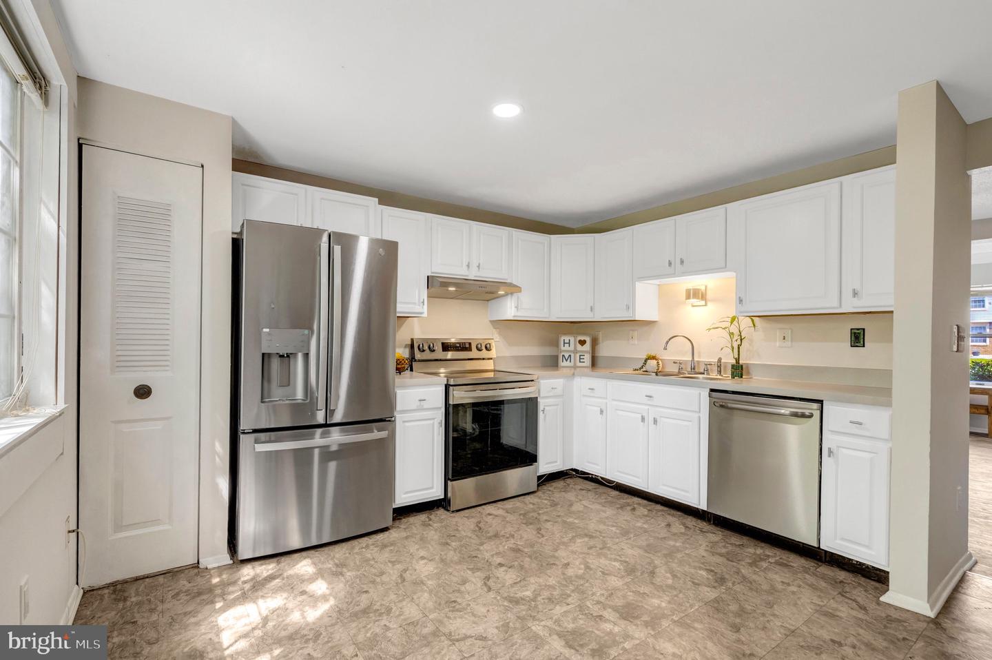 3525 BELFRY LN, WOODBRIDGE, Virginia 22192, 4 Bedrooms Bedrooms, ,2 BathroomsBathrooms,Residential,For sale,3525 BELFRY LN,VAPW2093392 MLS # VAPW2093392