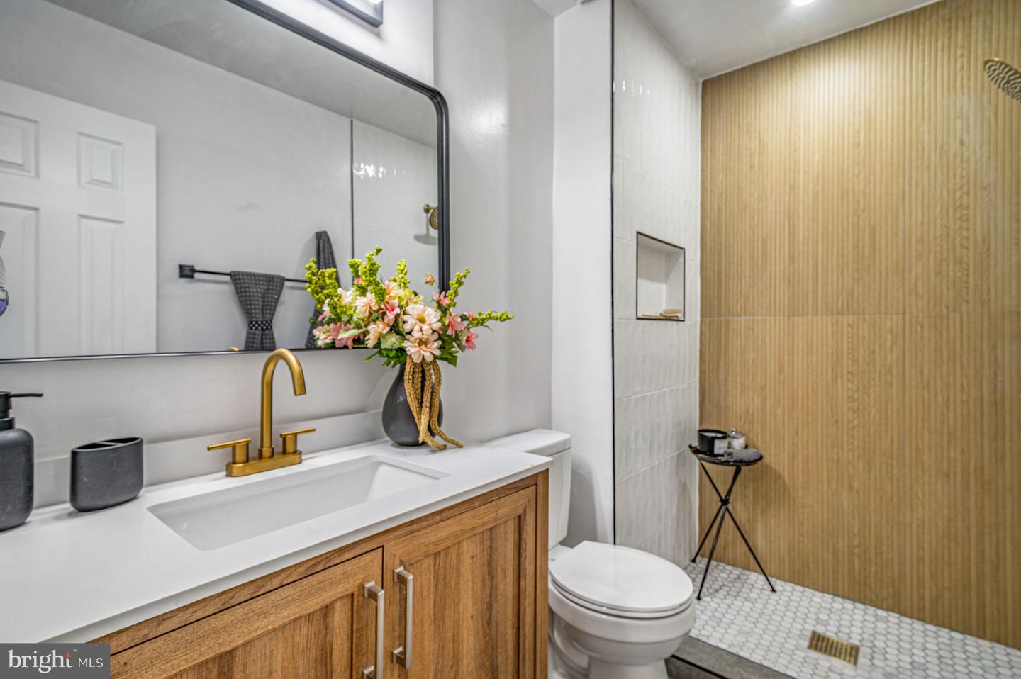 1325 BARNABY TER SE, WASHINGTON, District Of Columbia 20032, 3 Bedrooms Bedrooms, ,2 BathroomsBathrooms,Residential,For sale,1325 BARNABY TER SE,DCDC2197958 MLS # DCDC2197958