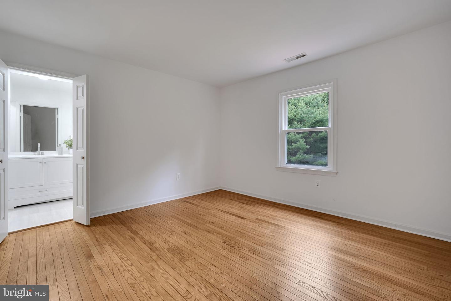 2407 MARE LN, OAKTON, Virginia 22124, 5 Bedrooms Bedrooms, ,4 BathroomsBathrooms,Residential,For sale,2407 MARE LN,VAFX2237322 MLS # VAFX2237322
