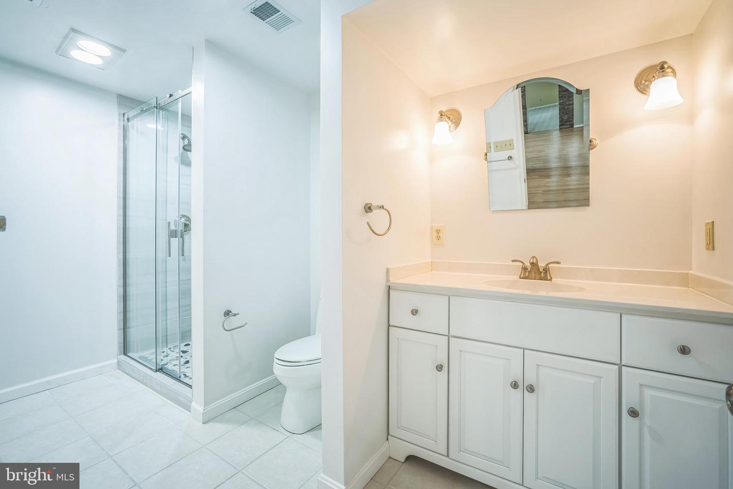 2407 MARE LN, OAKTON, Virginia 22124, 5 Bedrooms Bedrooms, ,4 BathroomsBathrooms,Residential,For sale,2407 MARE LN,VAFX2237322 MLS # VAFX2237322