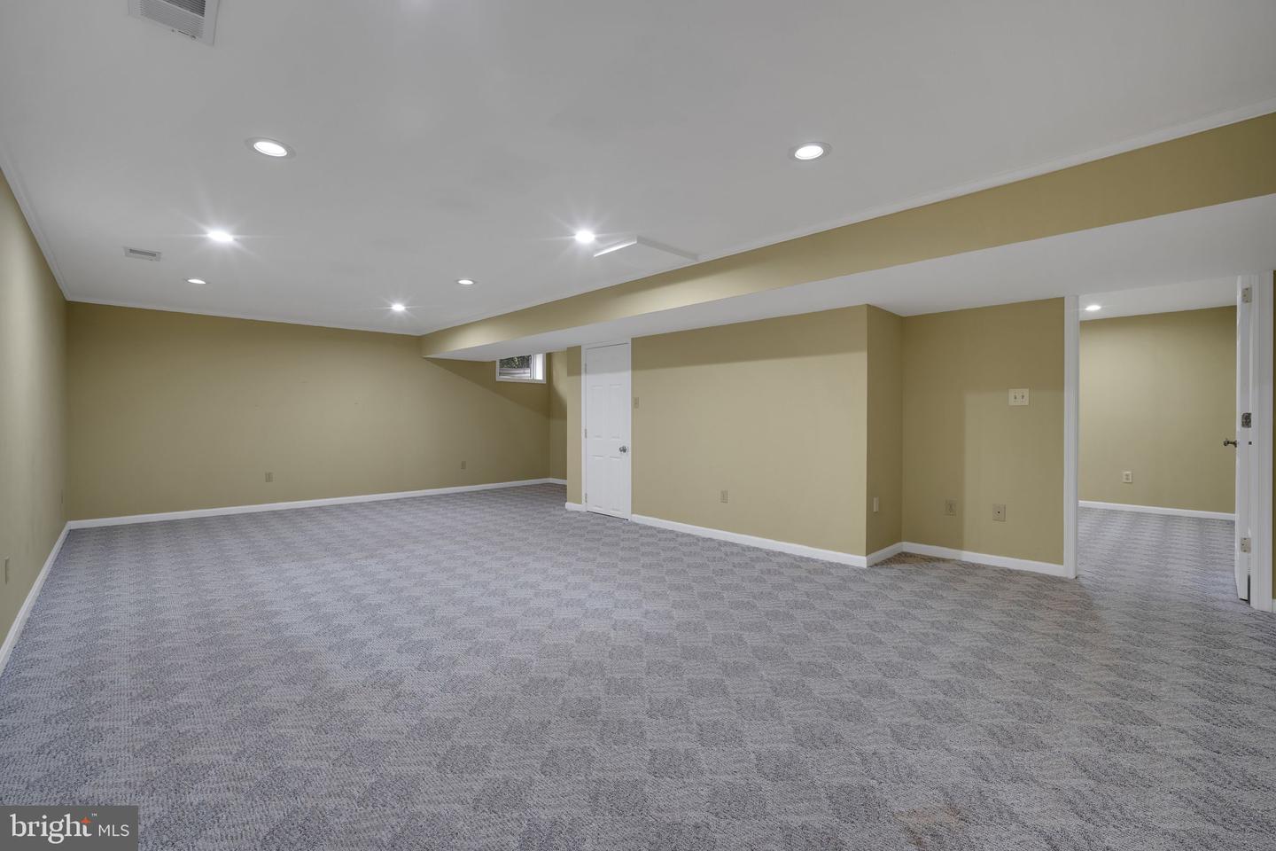 2407 MARE LN, OAKTON, Virginia 22124, 5 Bedrooms Bedrooms, ,4 BathroomsBathrooms,Residential,For sale,2407 MARE LN,VAFX2237322 MLS # VAFX2237322