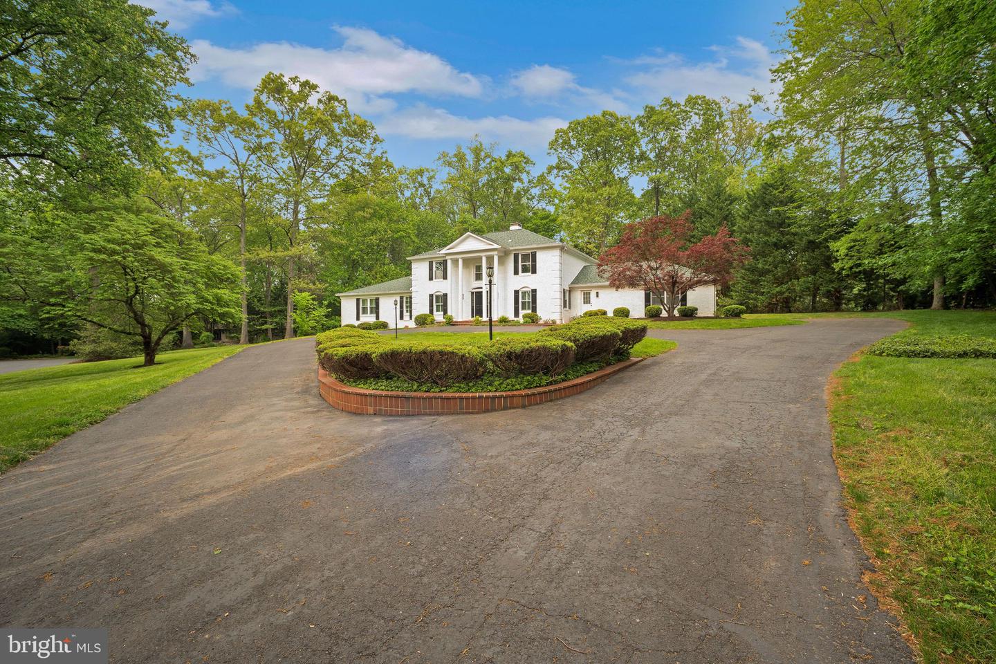 2407 MARE LN, OAKTON, Virginia 22124, 5 Bedrooms Bedrooms, ,4 BathroomsBathrooms,Residential,For sale,2407 MARE LN,VAFX2237322 MLS # VAFX2237322