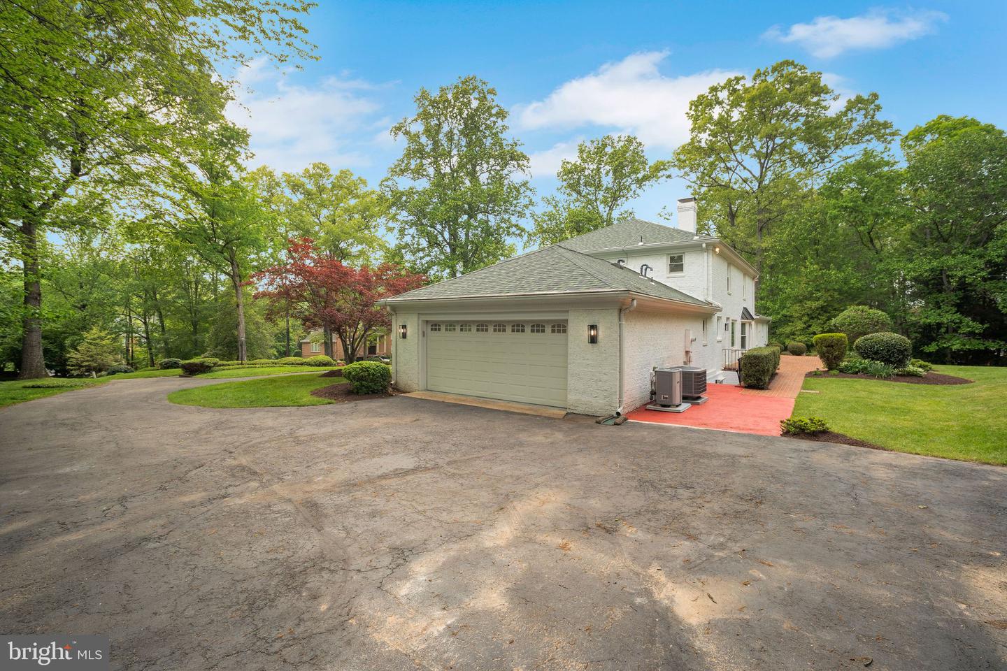 2407 MARE LN, OAKTON, Virginia 22124, 5 Bedrooms Bedrooms, ,4 BathroomsBathrooms,Residential,For sale,2407 MARE LN,VAFX2237322 MLS # VAFX2237322