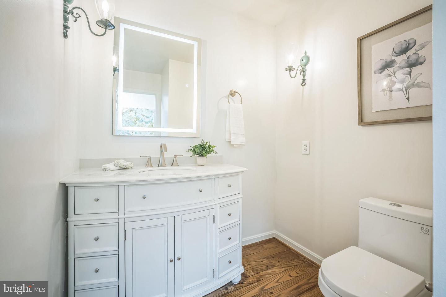 2407 MARE LN, OAKTON, Virginia 22124, 5 Bedrooms Bedrooms, ,4 BathroomsBathrooms,Residential,For sale,2407 MARE LN,VAFX2237322 MLS # VAFX2237322