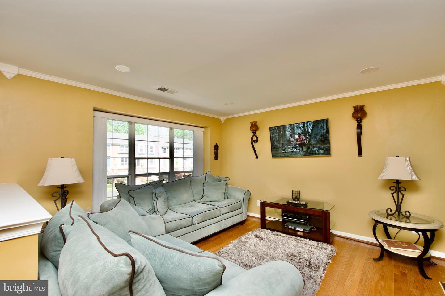 8617 ROCKY GAP CT, LORTON, Virginia 22079, 3 Bedrooms Bedrooms, ,2 BathroomsBathrooms,Residential,For sale,8617 ROCKY GAP CT,VAFX2237426 MLS # VAFX2237426