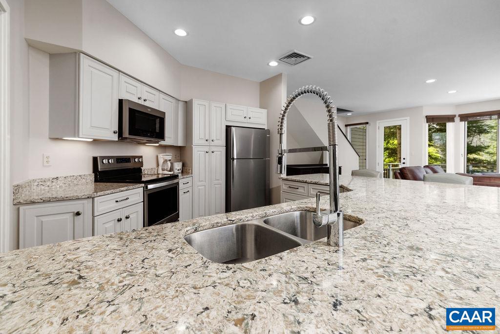 29 TRILLIUM CLOSE #A29, ROSELAND, Virginia 22967, 4 Bedrooms Bedrooms, ,3 BathroomsBathrooms,Residential,For sale,29 TRILLIUM CLOSE #A29,663755 MLS # 663755