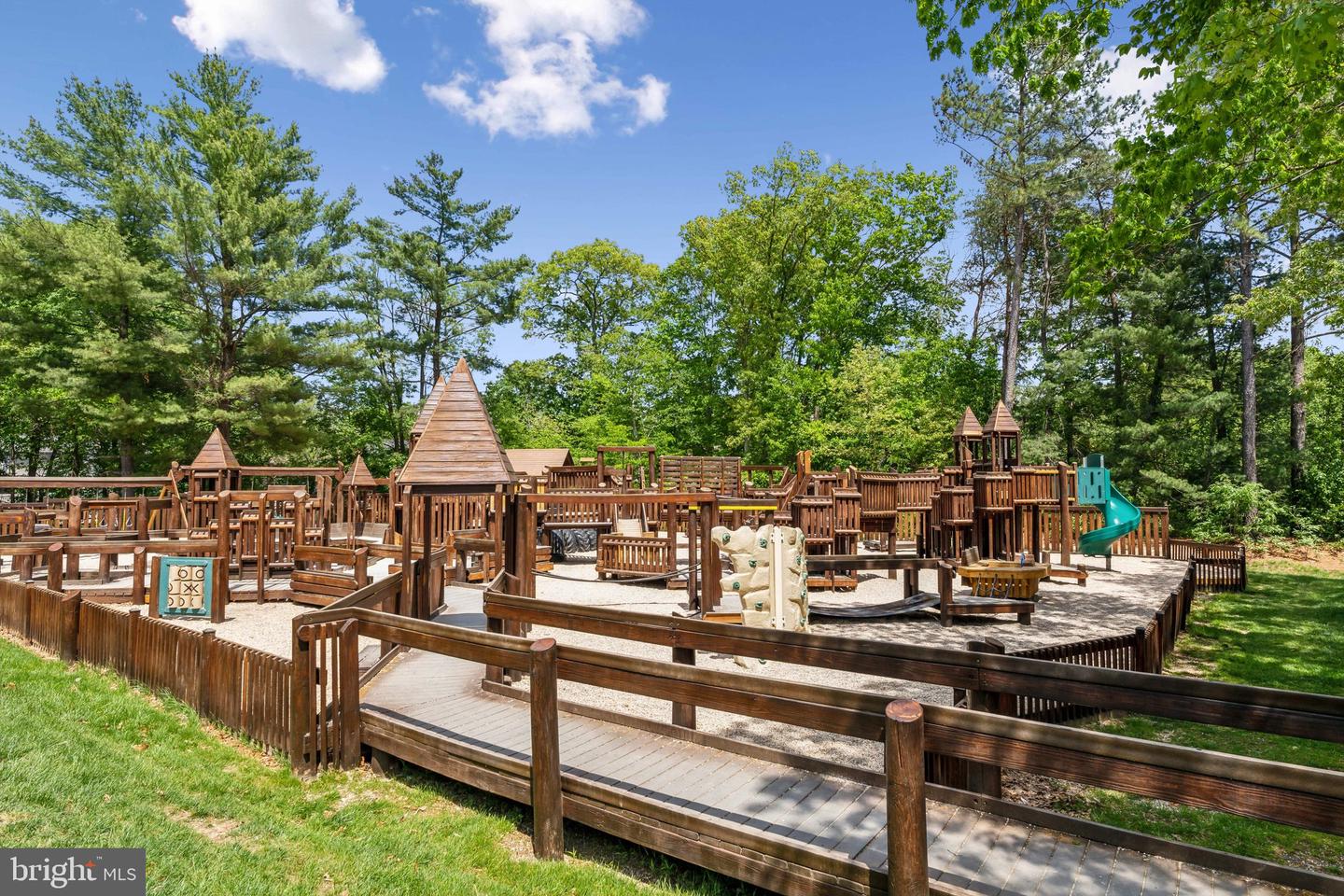 12159 STALLION CT, WOODBRIDGE, Virginia 22192, 3 Bedrooms Bedrooms, ,2 BathroomsBathrooms,Residential,For sale,12159 STALLION CT,VAPW2093220 MLS # VAPW2093220
