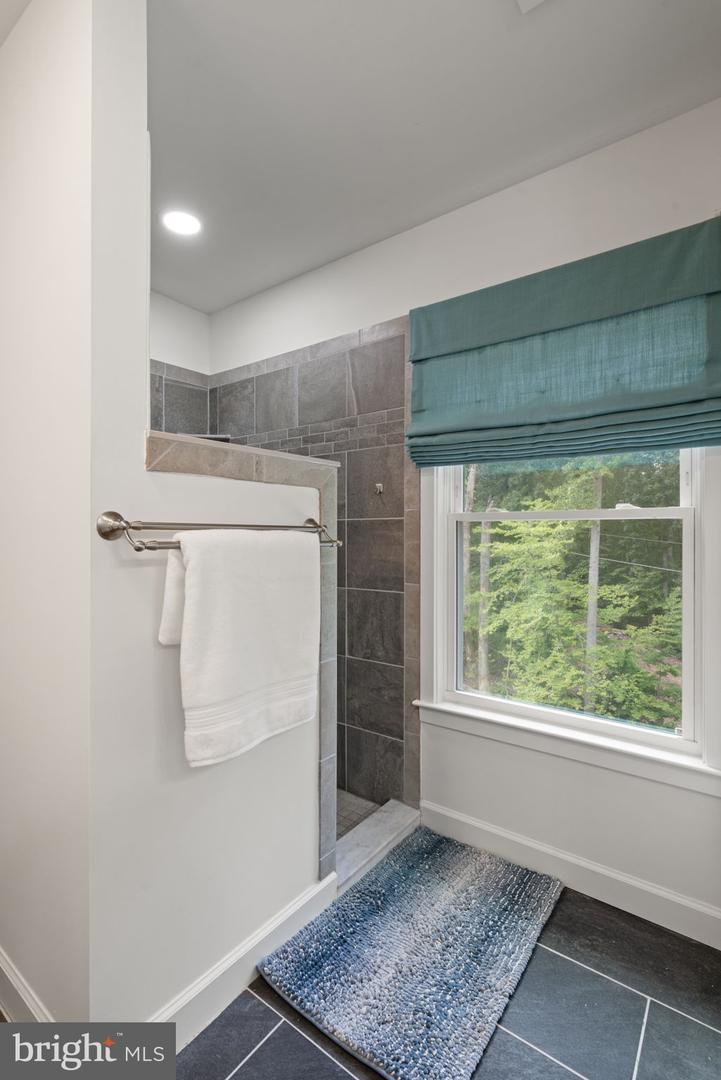 8032 COBB RD, MANASSAS, Virginia 20112, 5 Bedrooms Bedrooms, ,3 BathroomsBathrooms,Residential,For sale,8032 COBB RD,VAPW2093230 MLS # VAPW2093230