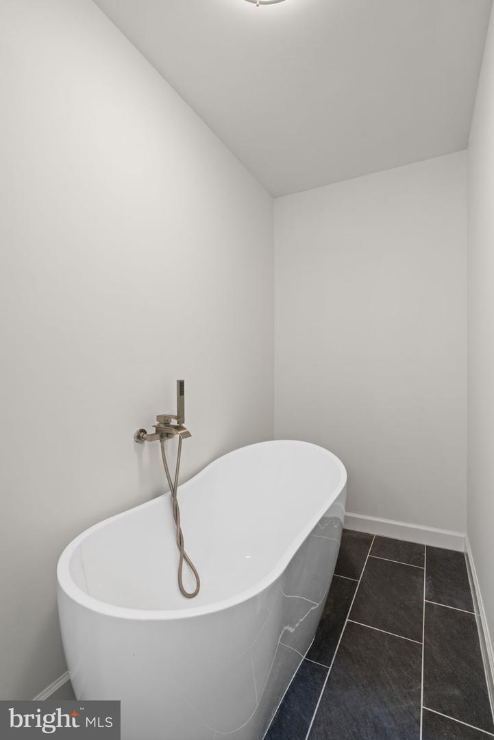 8032 COBB RD, MANASSAS, Virginia 20112, 5 Bedrooms Bedrooms, ,3 BathroomsBathrooms,Residential,For sale,8032 COBB RD,VAPW2093230 MLS # VAPW2093230