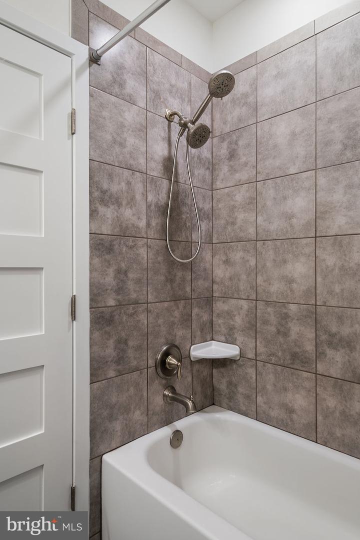 8032 COBB RD, MANASSAS, Virginia 20112, 5 Bedrooms Bedrooms, ,3 BathroomsBathrooms,Residential,For sale,8032 COBB RD,VAPW2093230 MLS # VAPW2093230